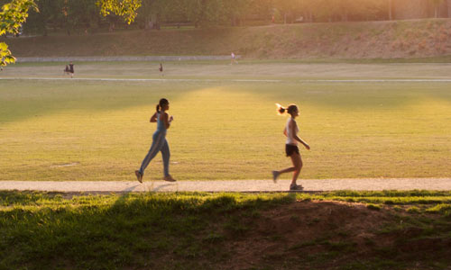 Løbetræning i parken